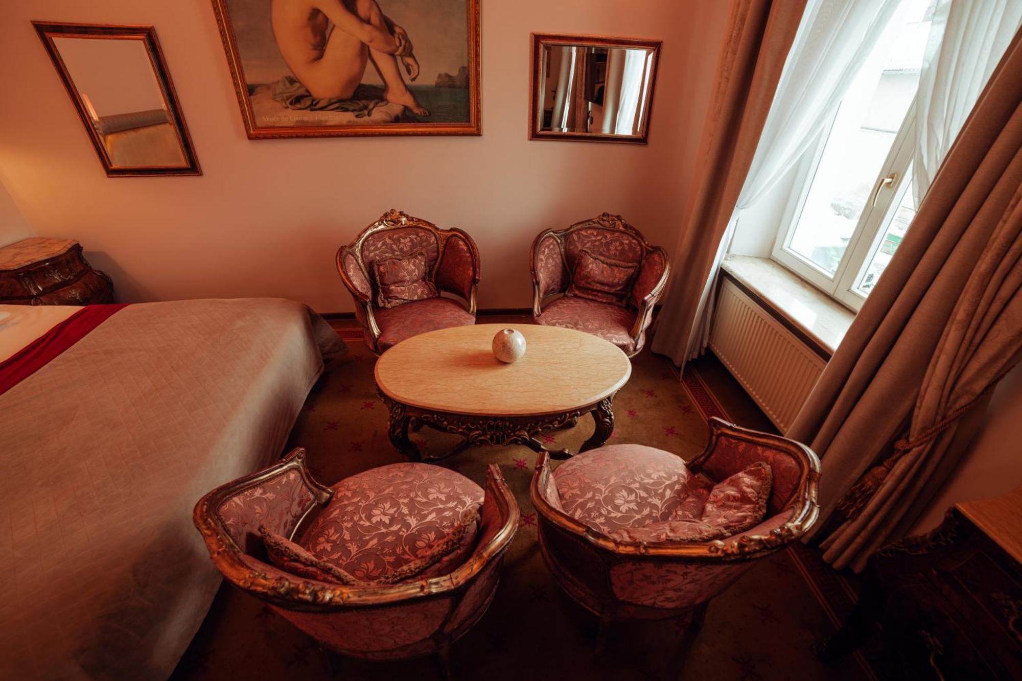 Hotel Ambasada Boleslawiec Boleslawiec  Luaran gambar